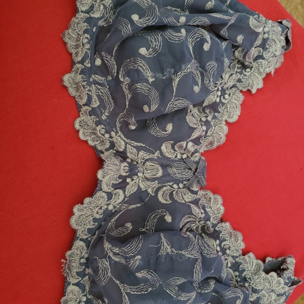 Bra - Picture 3 of 6